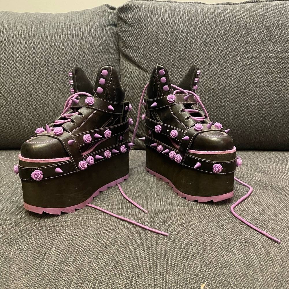 YRU Purple Qozomo Bondage Rose Platform Sneakers